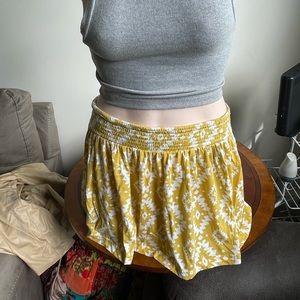 Medium Aztec yellow white printed skirt. Great for summer